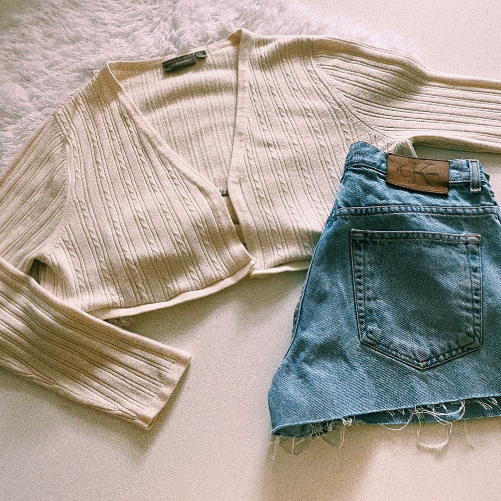 Vintage White Knit Crop Cardigan Top